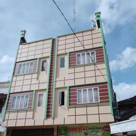 Guest House Taman Sari Syariah Pekanbaru Buitenkant foto