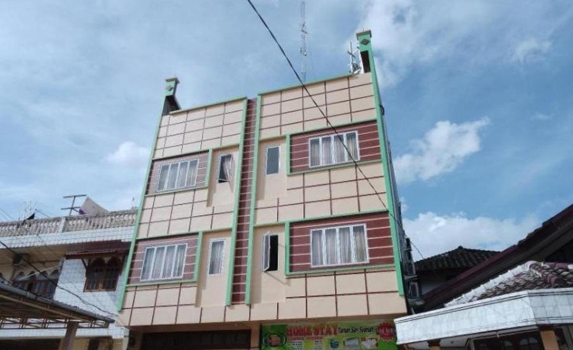 Guest House Taman Sari Syariah Pekanbaru Buitenkant foto